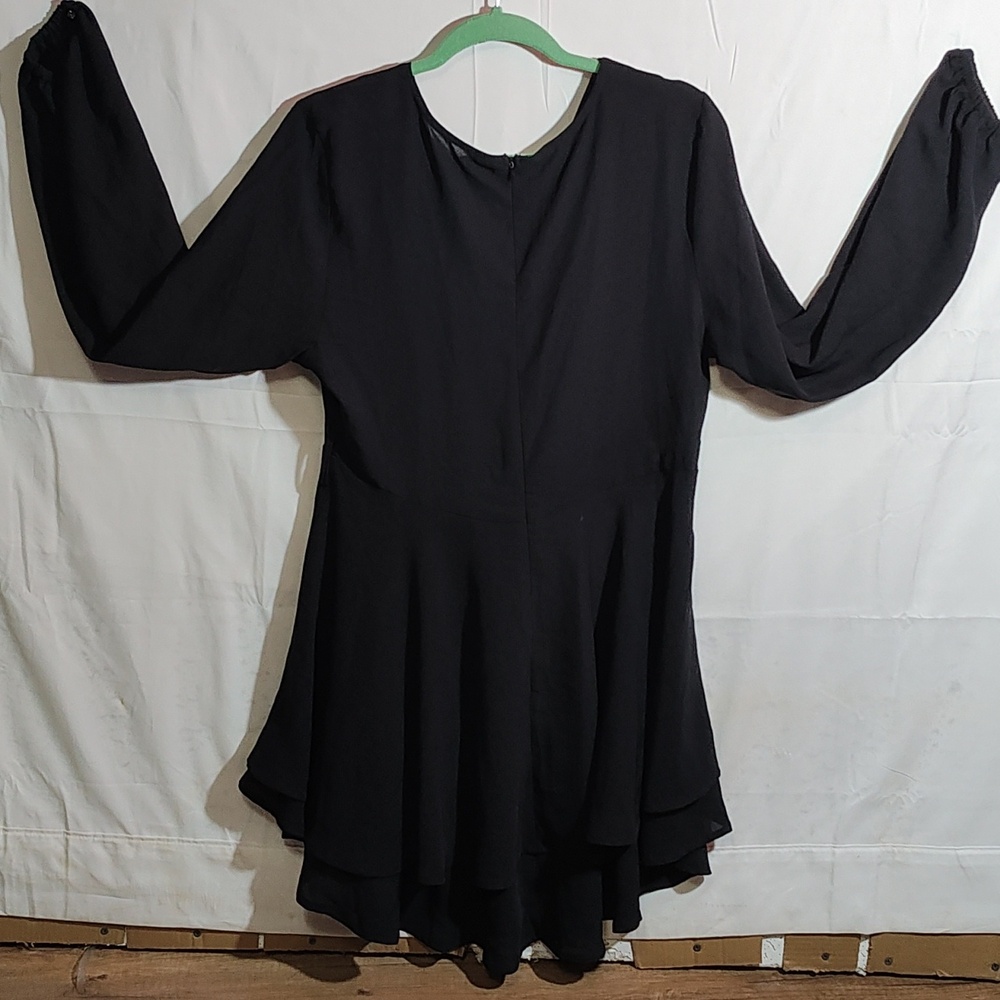 Elegant‎ Black Long Sleeve Dress (28H) - Picture 3 of 3